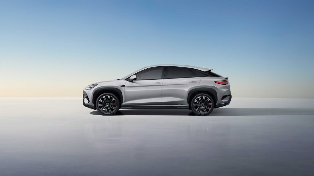 BYD Sealion 7 – boční pohled na elektrické SUV