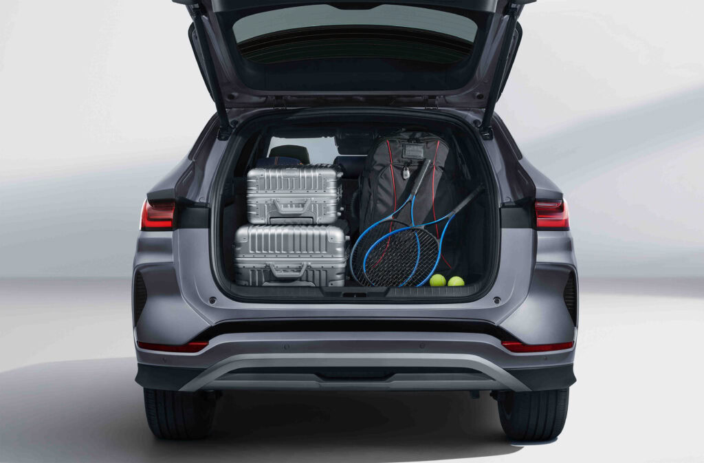 BYD Seal U DM-i – interiér (2)