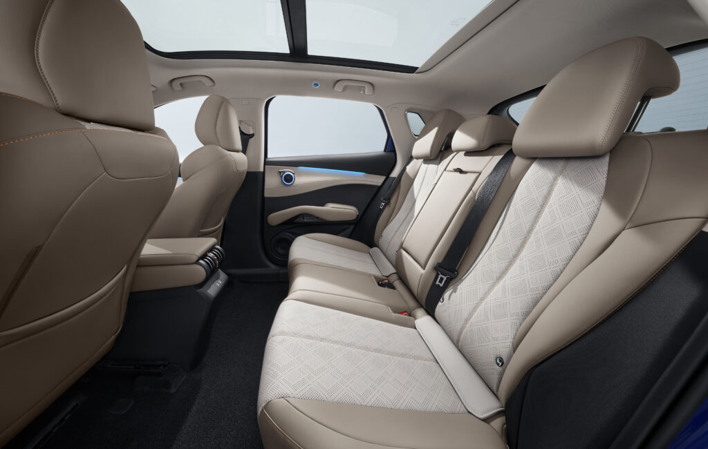 BYD Atto 3 – interiér (4)