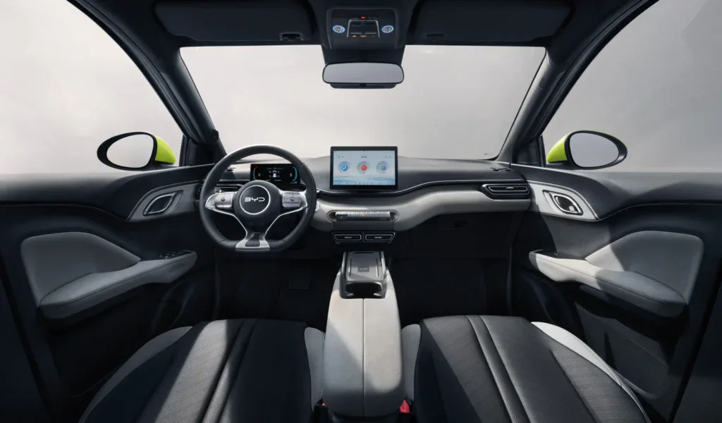 BYD Dolphin Surf – interiér (4)
