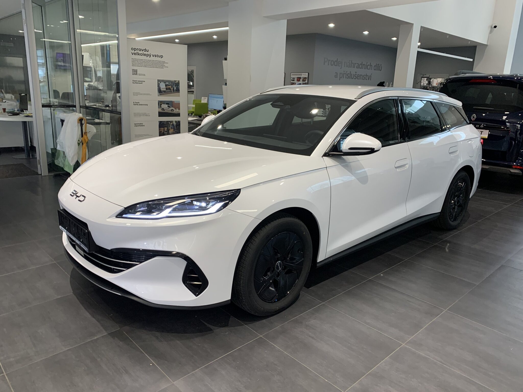 BYD Seal 6 DM-i Touring