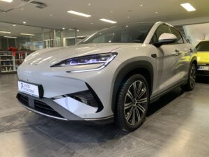 BYD Sealion 7